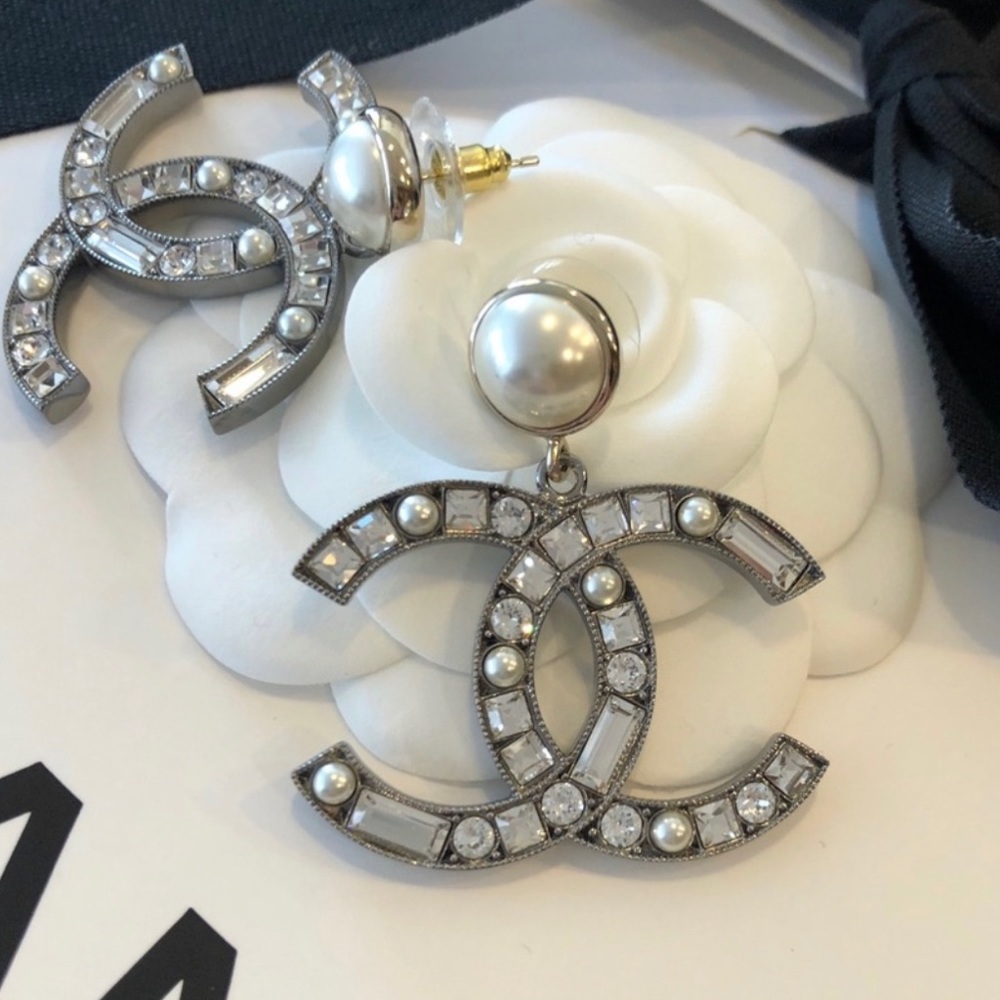Stunning Chanel earrings
